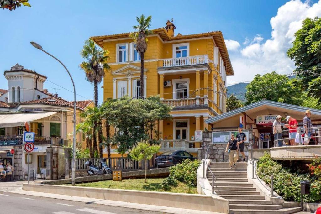 Apartman Barocco Ловран Екстер'єр фото